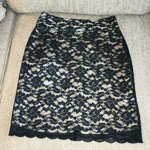 Banana Republic 0 black lace over champange colored satin petite - Picture 1 of 6